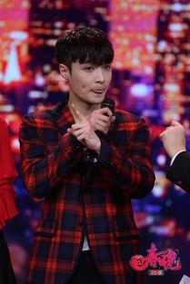 张艺兴身高爆料视频最新,最新爆料视频揭示真实身高  第2张